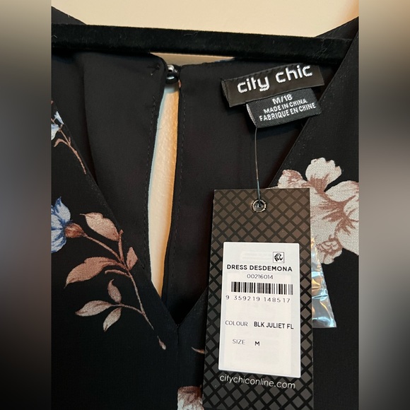 City Chic Plus Size Black Floral Print Wrap Dress Size 1X NWT - Picture 3 of 3